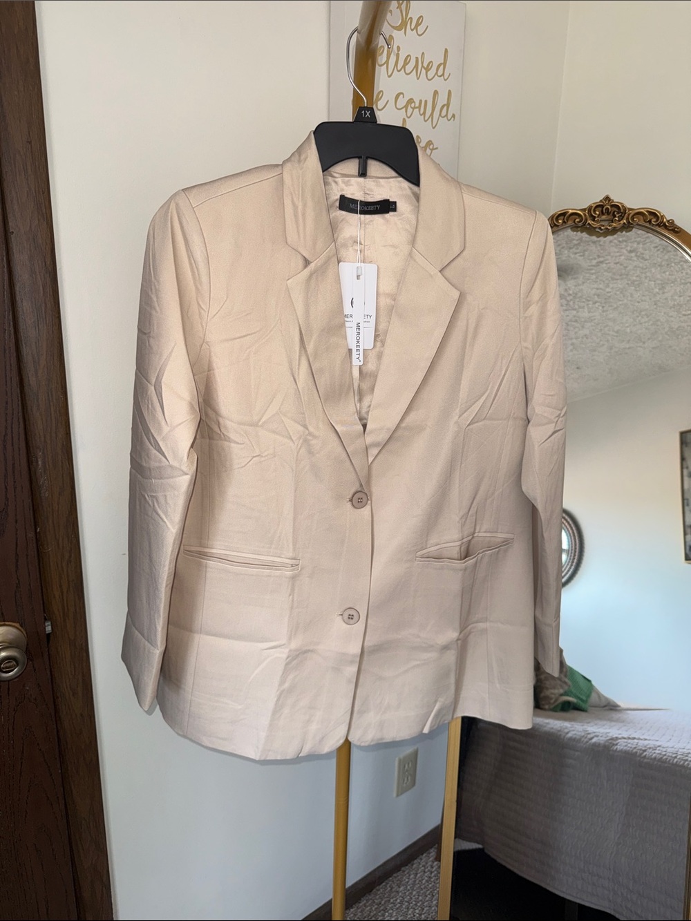 Metro Wear Light Beige Single-Breasted Blazer